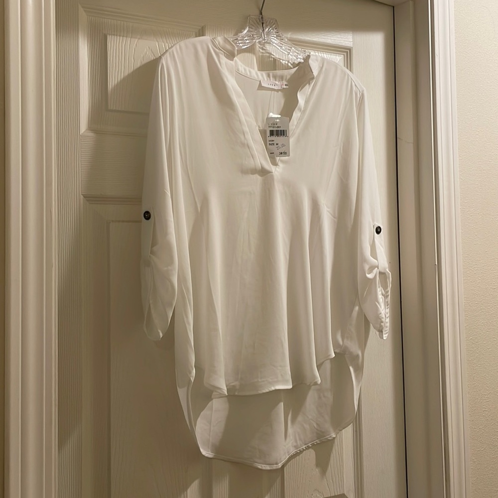 Beautiful NWT LUSH‎ Blouse!